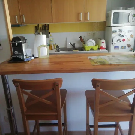 Location D'une Au Calme Dans Un *