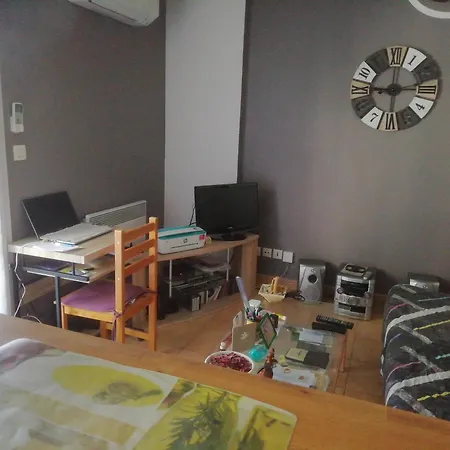 Location D'une Au Calme Dans Un Rum i privatbostad Nîmes