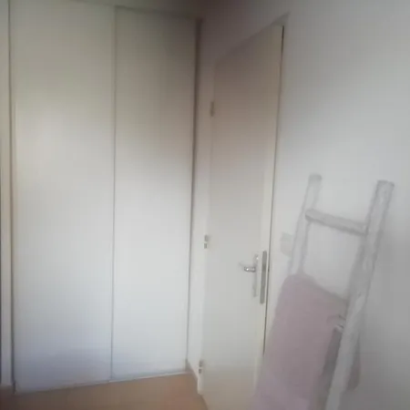 Location D'une Au Calme Dans Un Homestay Nimes
